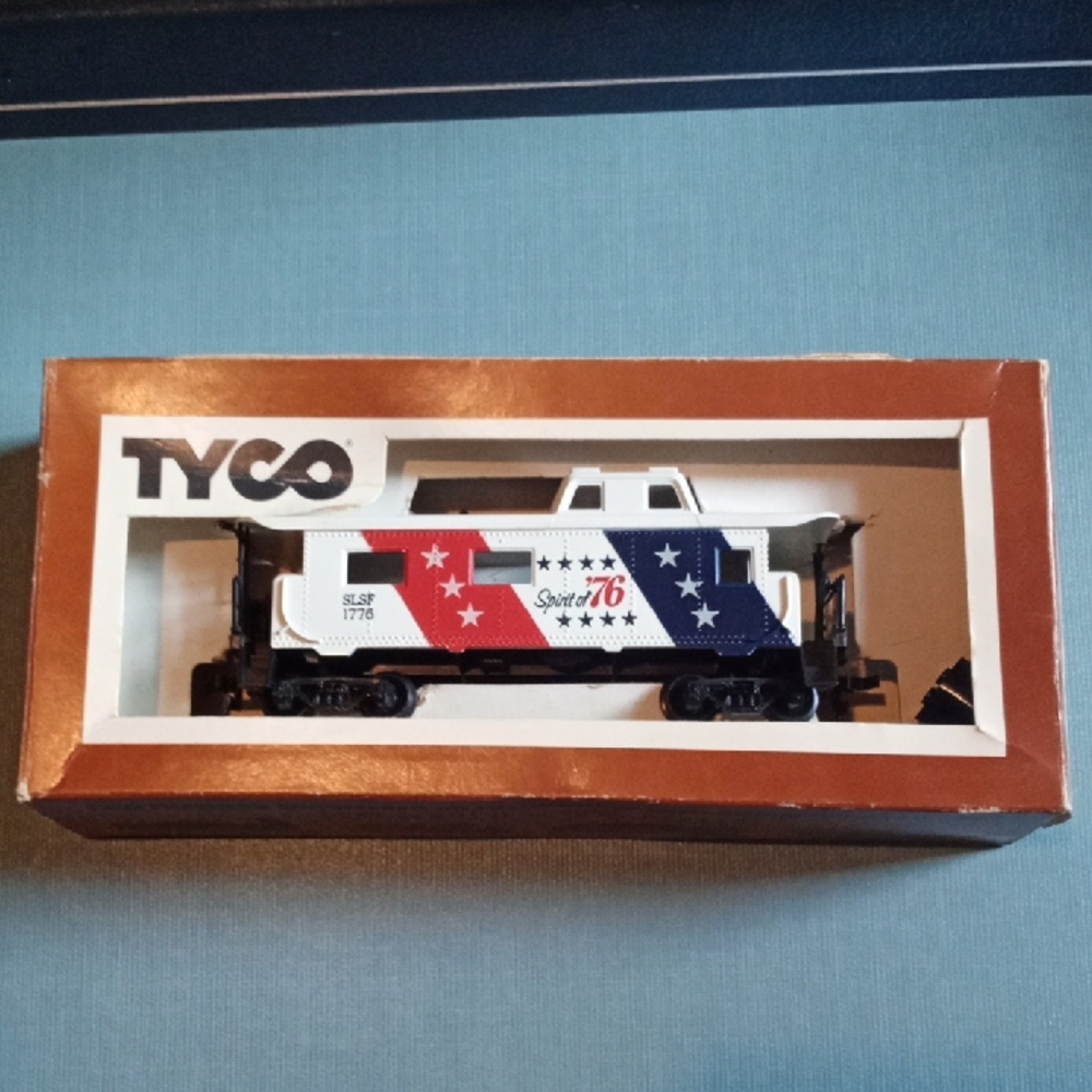 Tyco 40' Caboose Spirit Of '76